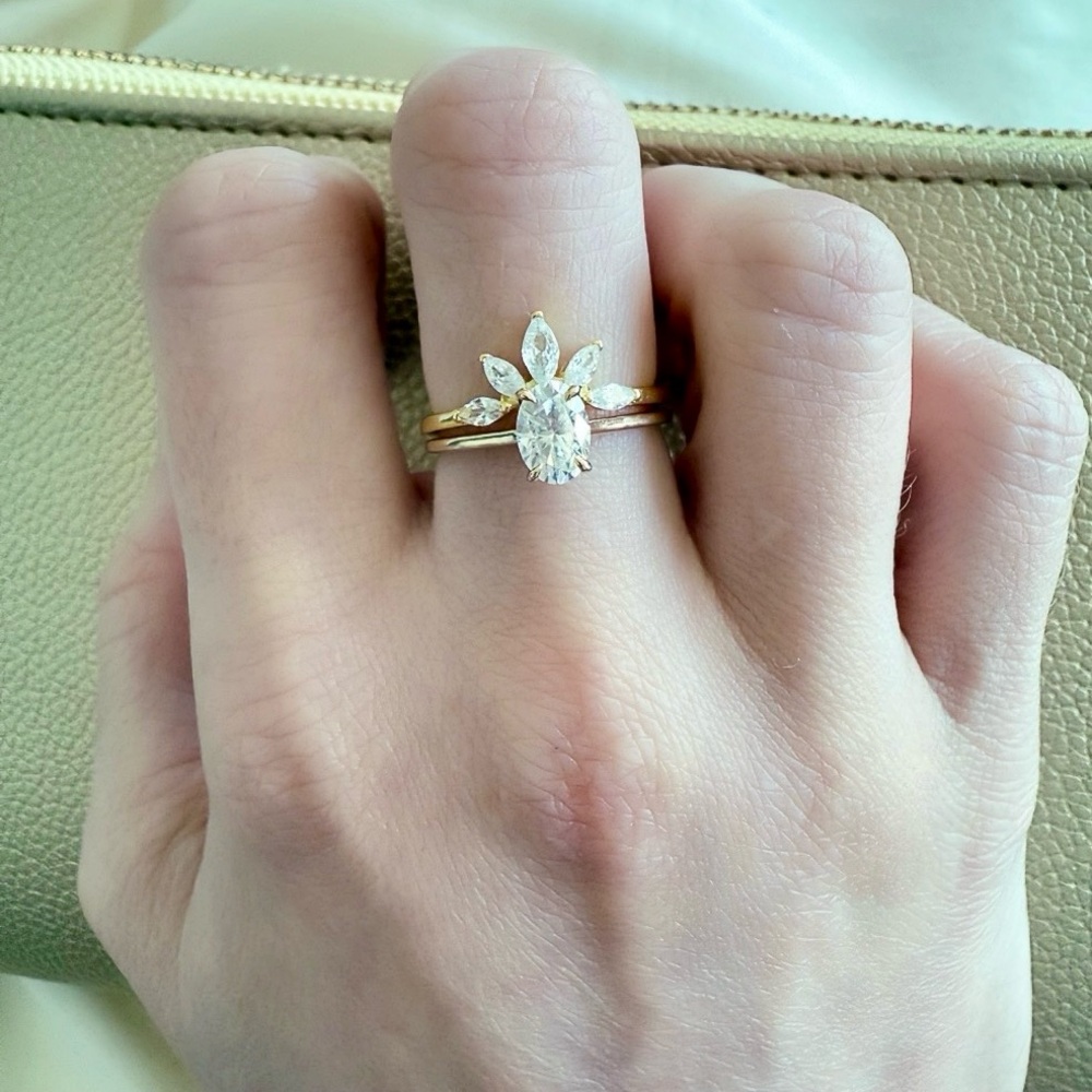 Curved Marquise Gem Crown Gold Stacking Ring